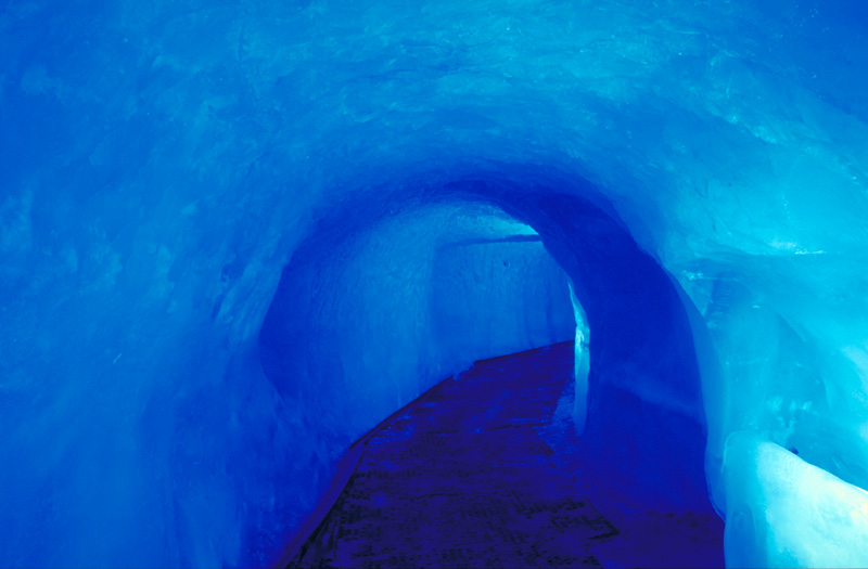 Eisgrotte auf dem kleinen Matterhorn