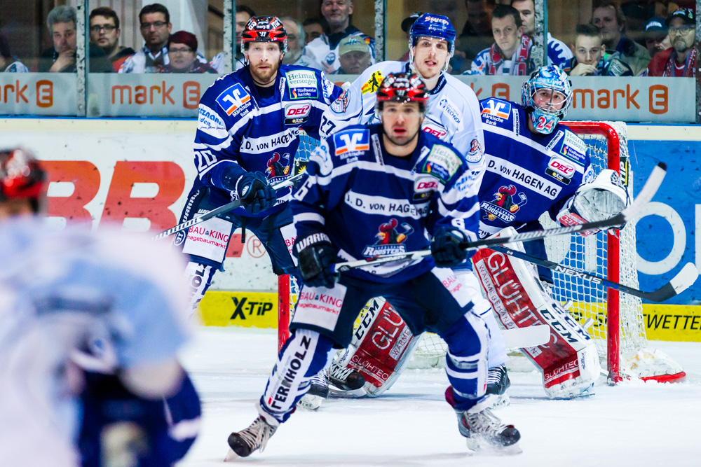 Eishockey - DEL - Iserlohn Roosters - Straubing Tigers 3/4