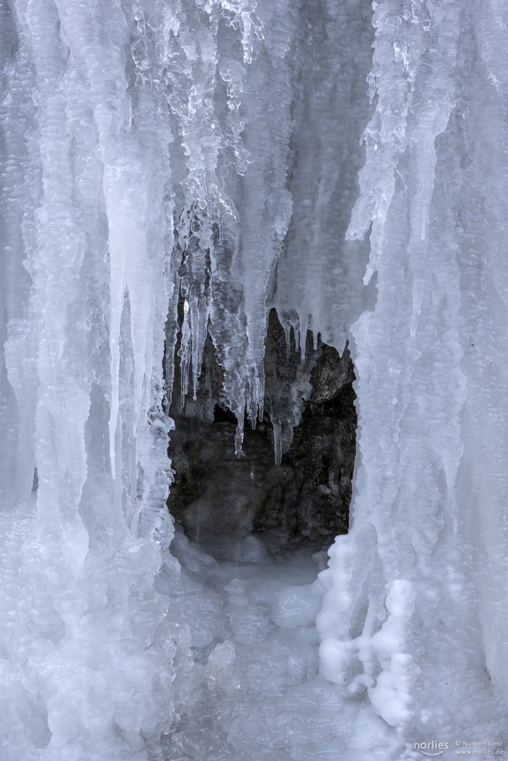 Eishöhle