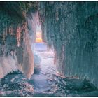 Eishöhle auf dem Baikalsee