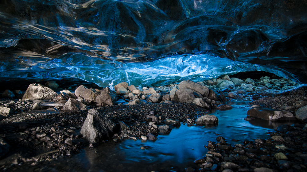 Eishöhle im Innern des Vatnajökull