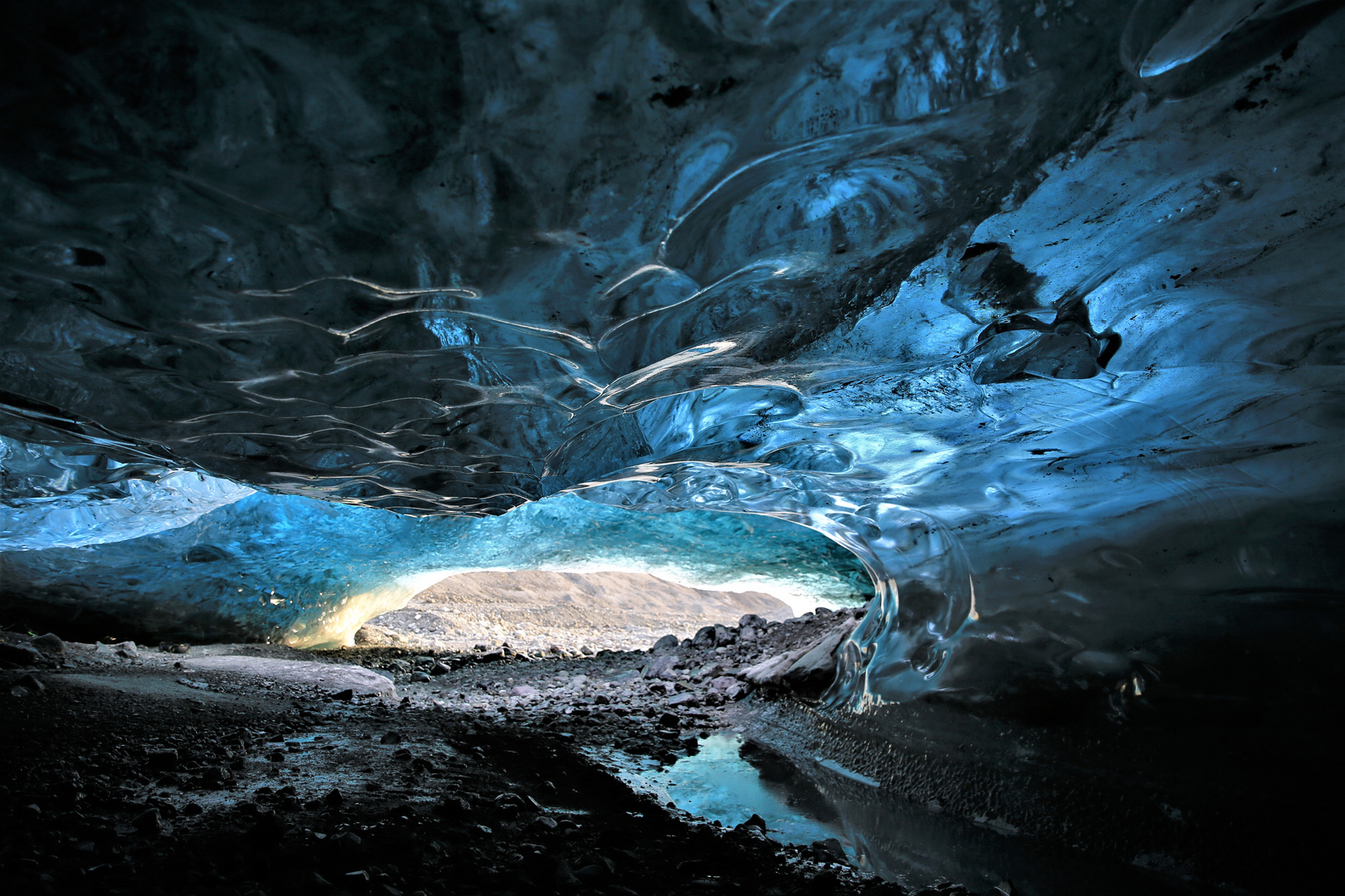 Eishöhle Island