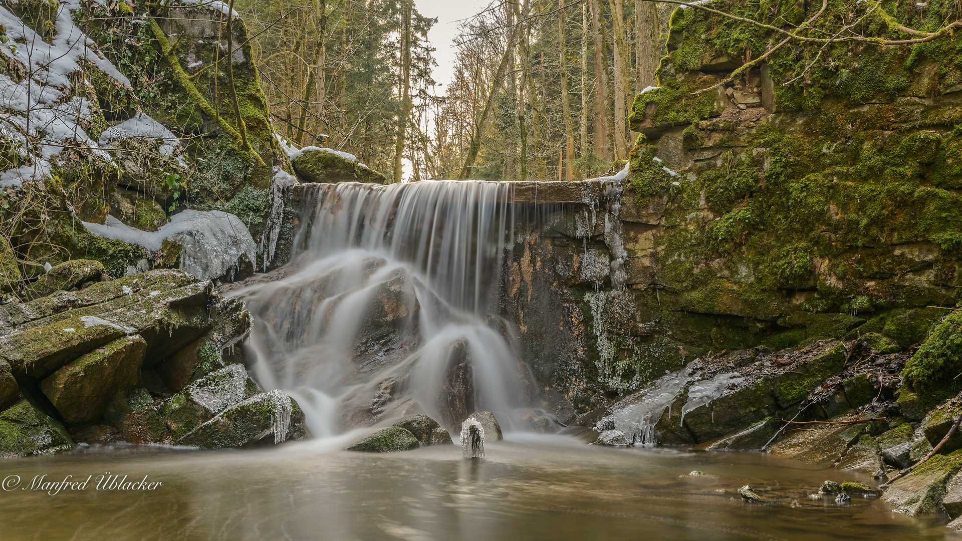 Eisiger Wildbach ...