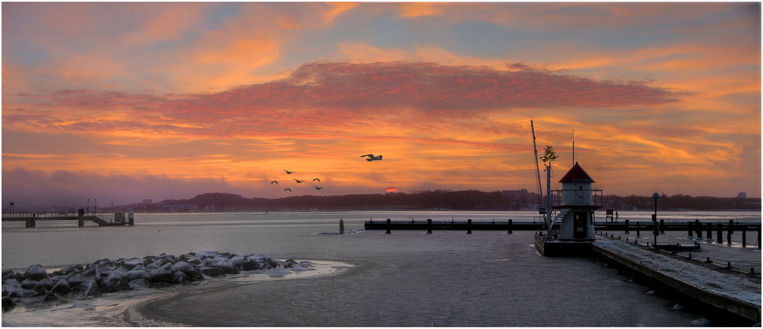 eisiger Winterabend am Meer