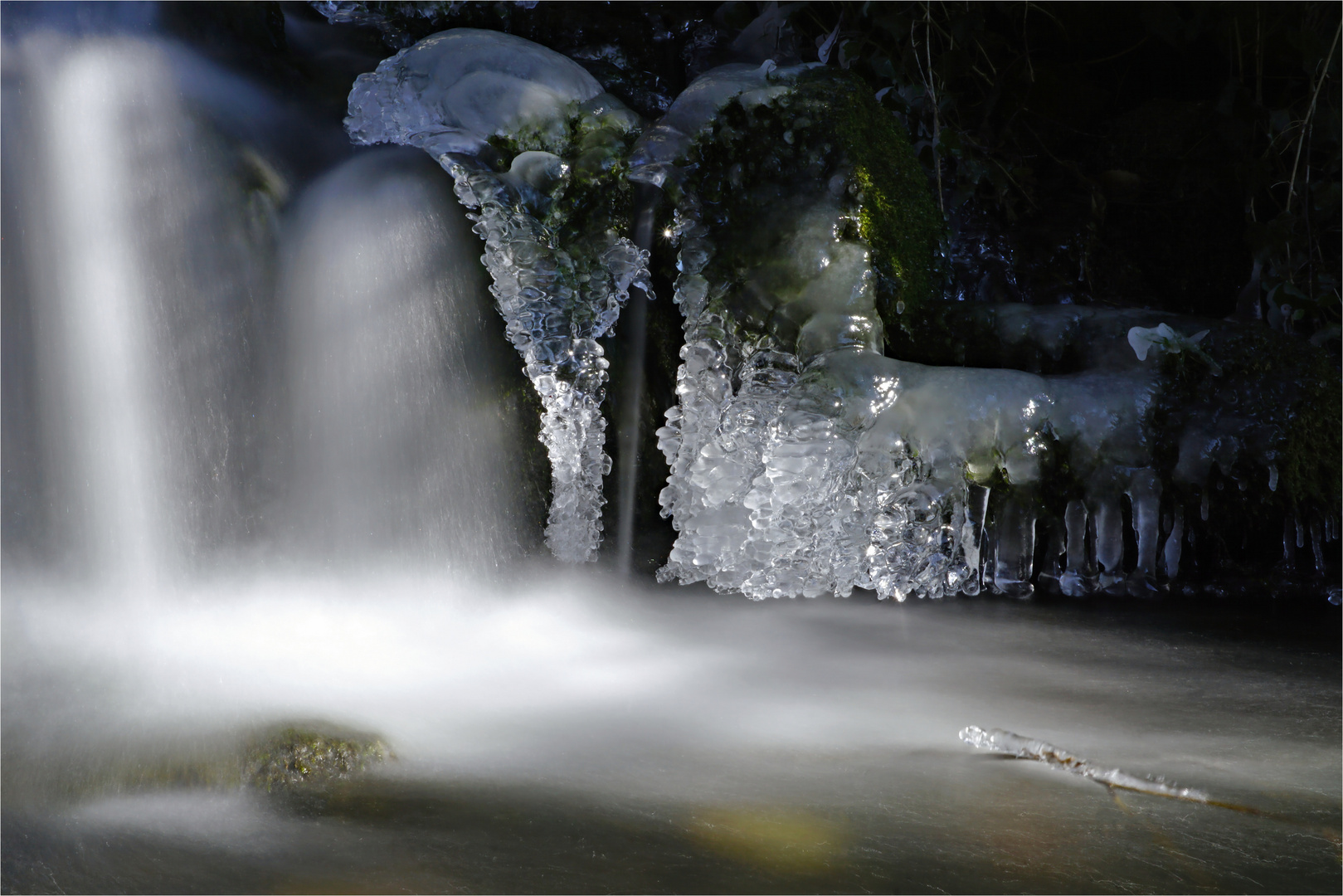 Eisjuwelen im Höllengrund