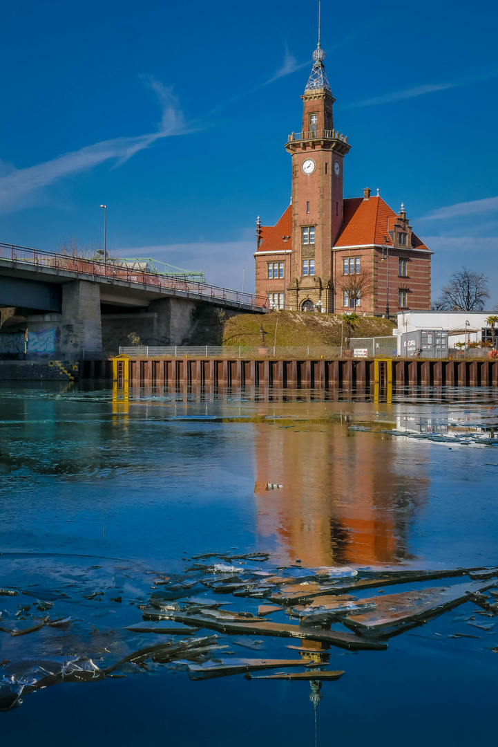 Eiskalte Spiegelung