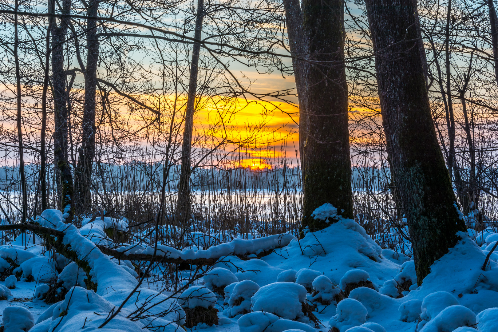 eiskalter Sonnenaufgang