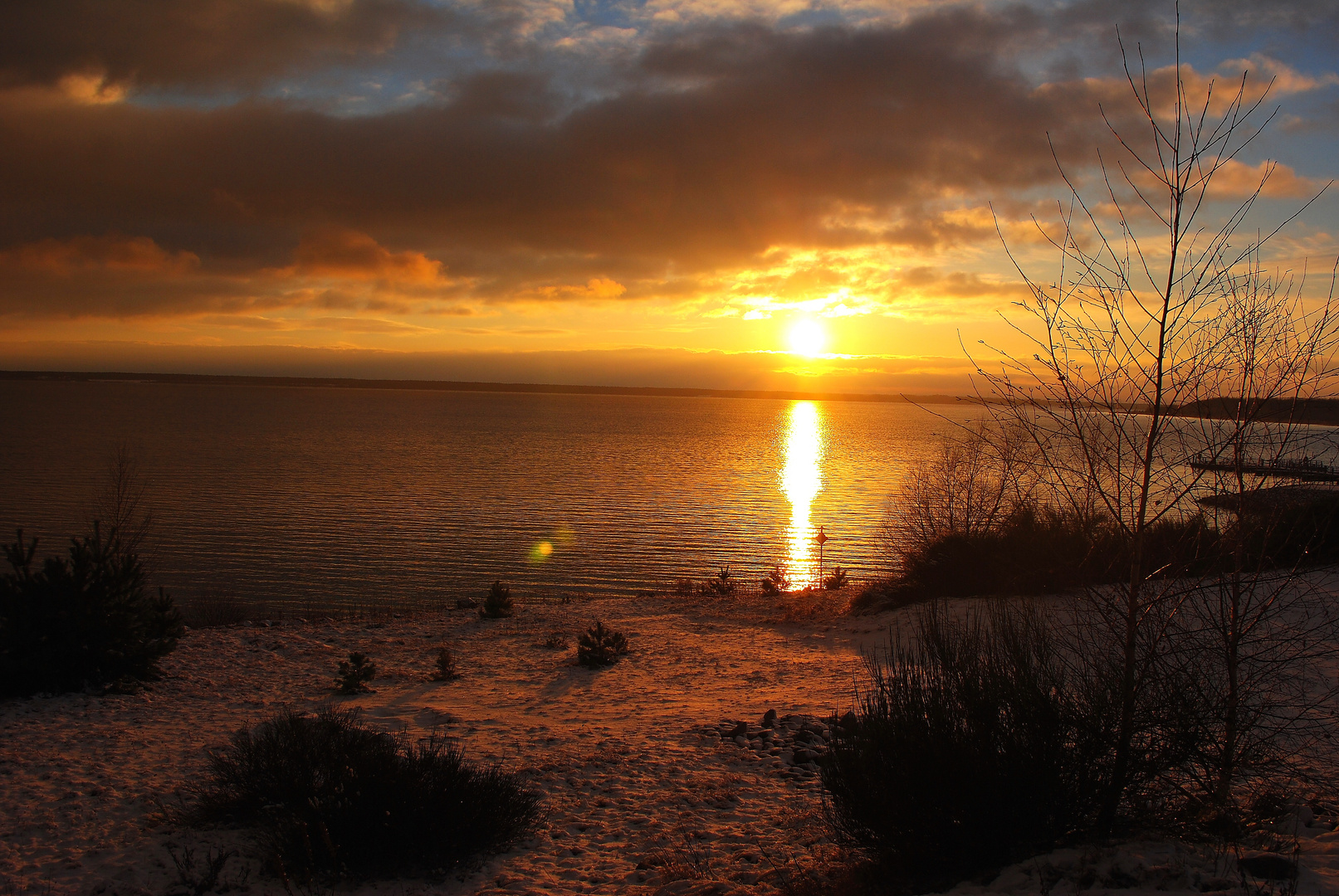 eiskalter Sonnenuntergang