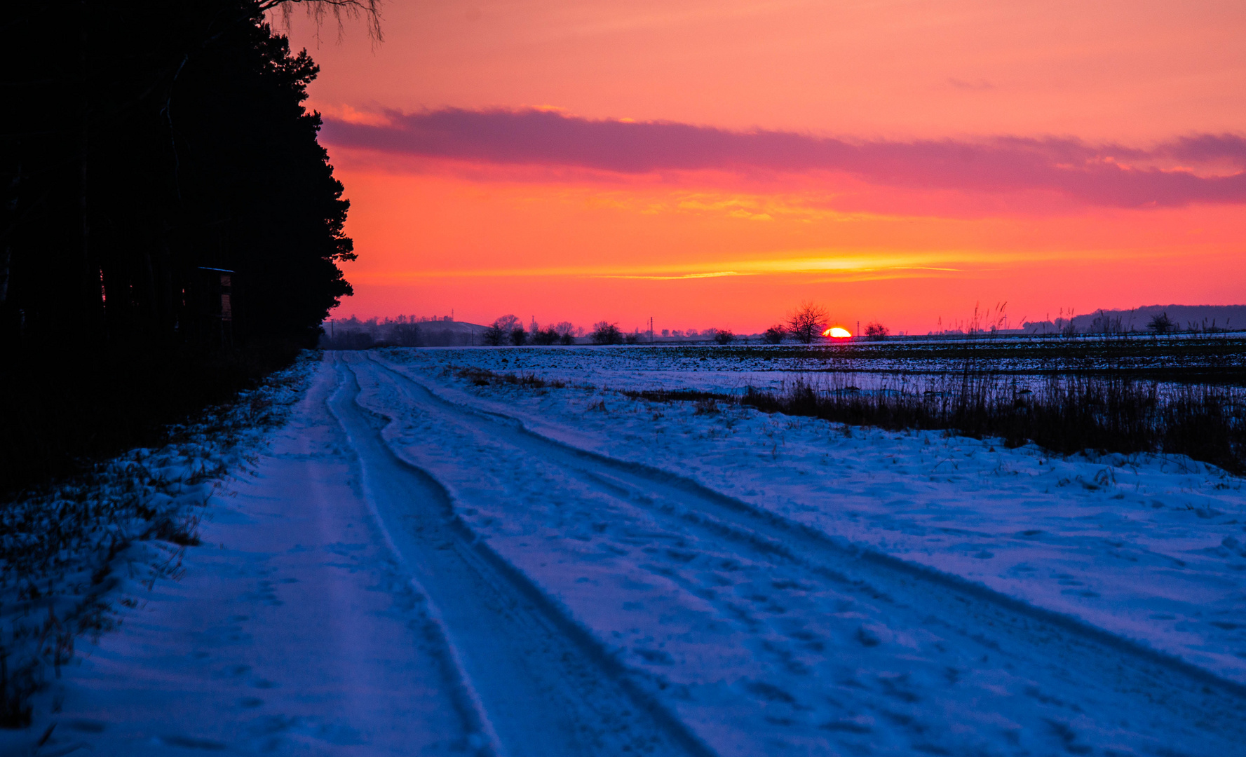 eiskalter Sonnenuntergang