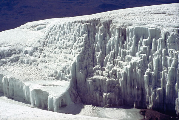 Eiskaskaden am Kilimandscharo