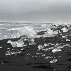 Eiskristalle am Strand von Jökulsárlón