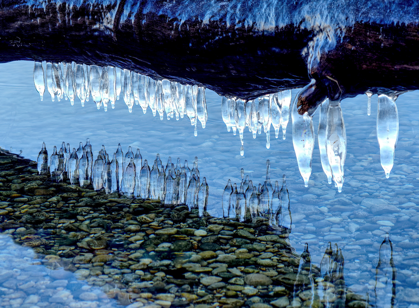 Eiskunst am See