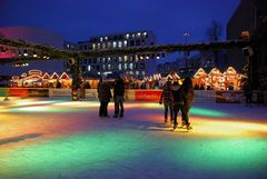 Eislauf auf dem Weihnachtsmarkt