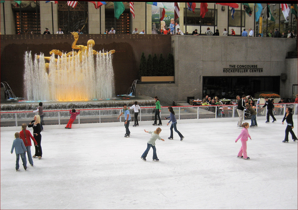 Eislaufen am Rockefellercenter...auch bei Sonnenschein....