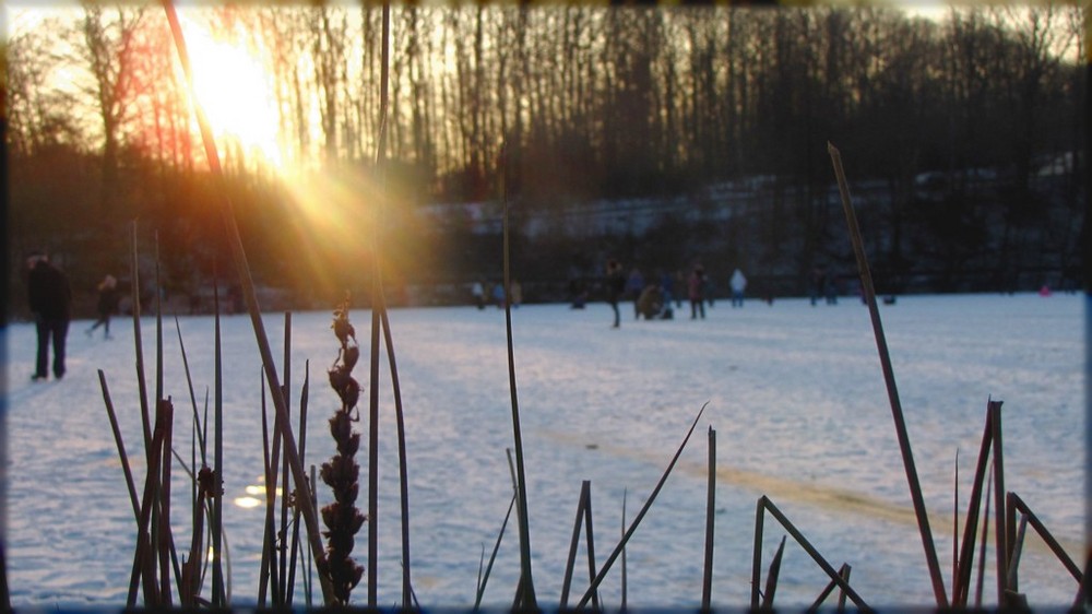 Eislaufen im Sonnenuntergang