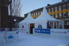 Eislaufvergnügen für Groß und Klein am Berliner Tor in Wesel