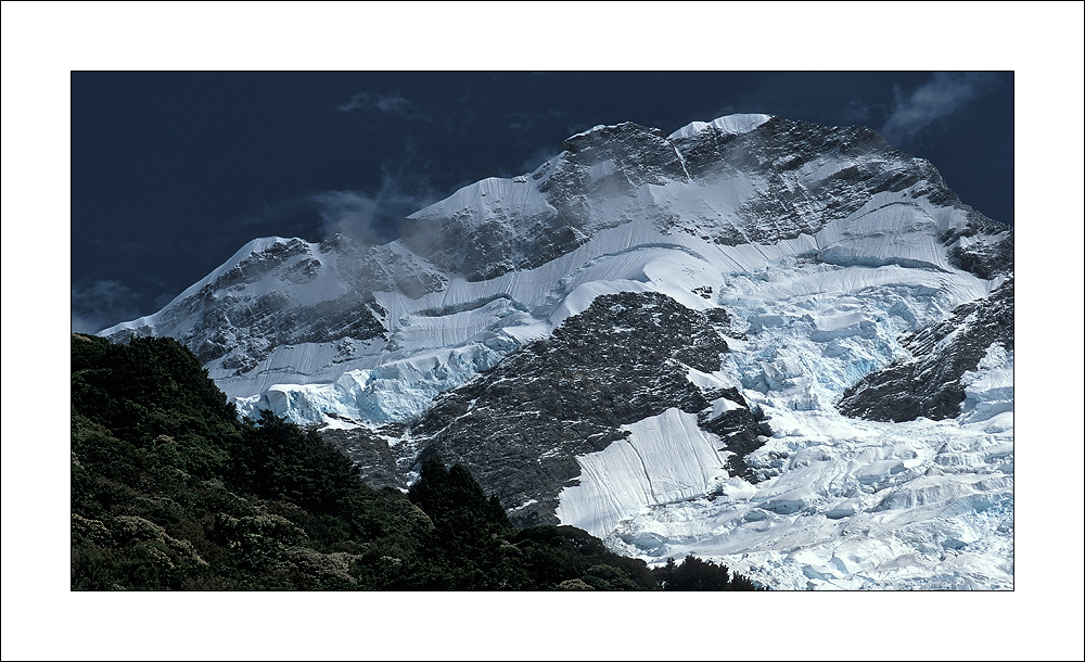 [ Eislawinen - Mount Sefton ]