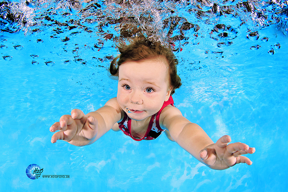 Eisleben Babyschwimmkurs Unterwasserfotograf