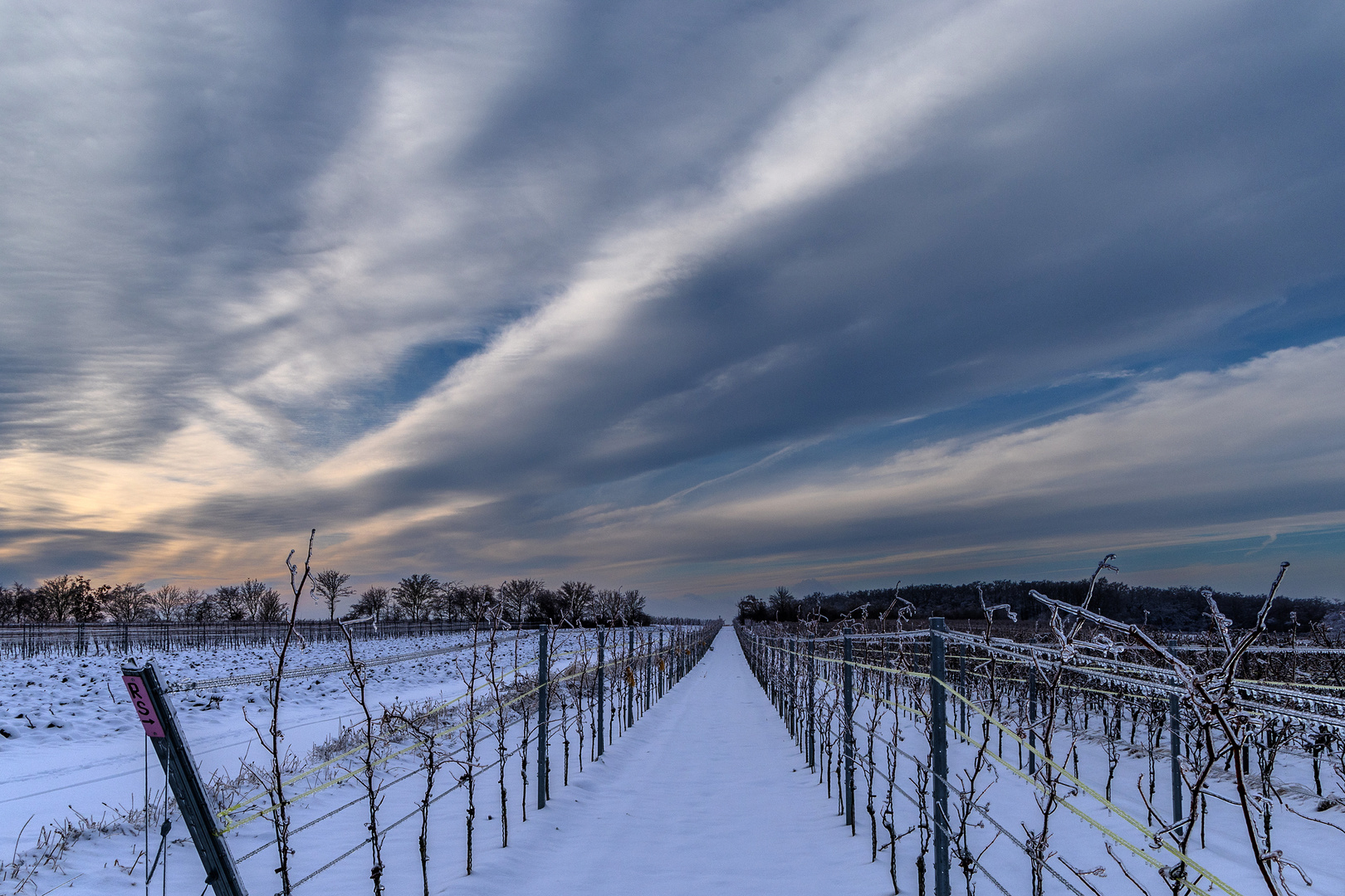 Eismantel und Schneedecke