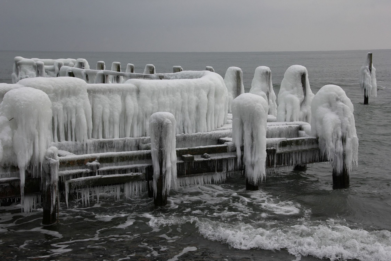 Eismeer IV - Bootsteg in Vitt/Rügen