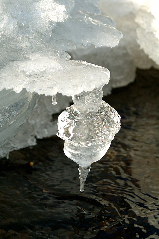 Eismuster am Siegufer-noch tropft es nicht.