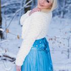 Eisprinzessin Shooting im Schnee mit Eva