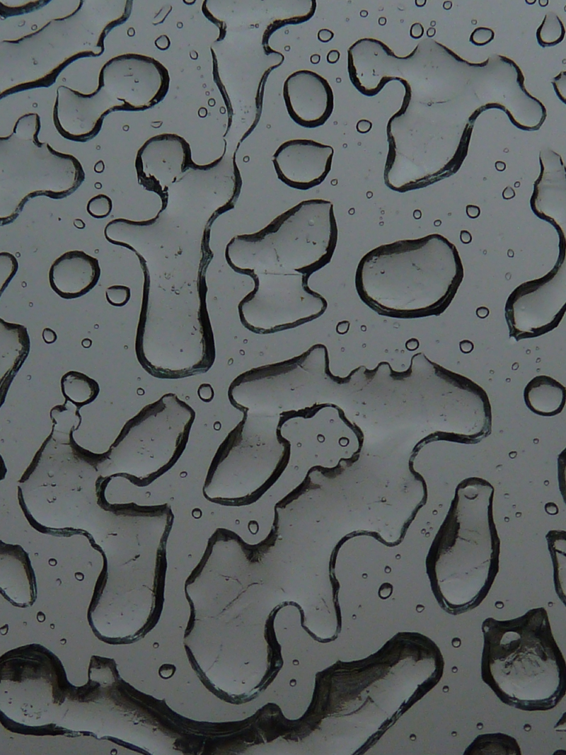 Eisregen auf Fensterscheibe