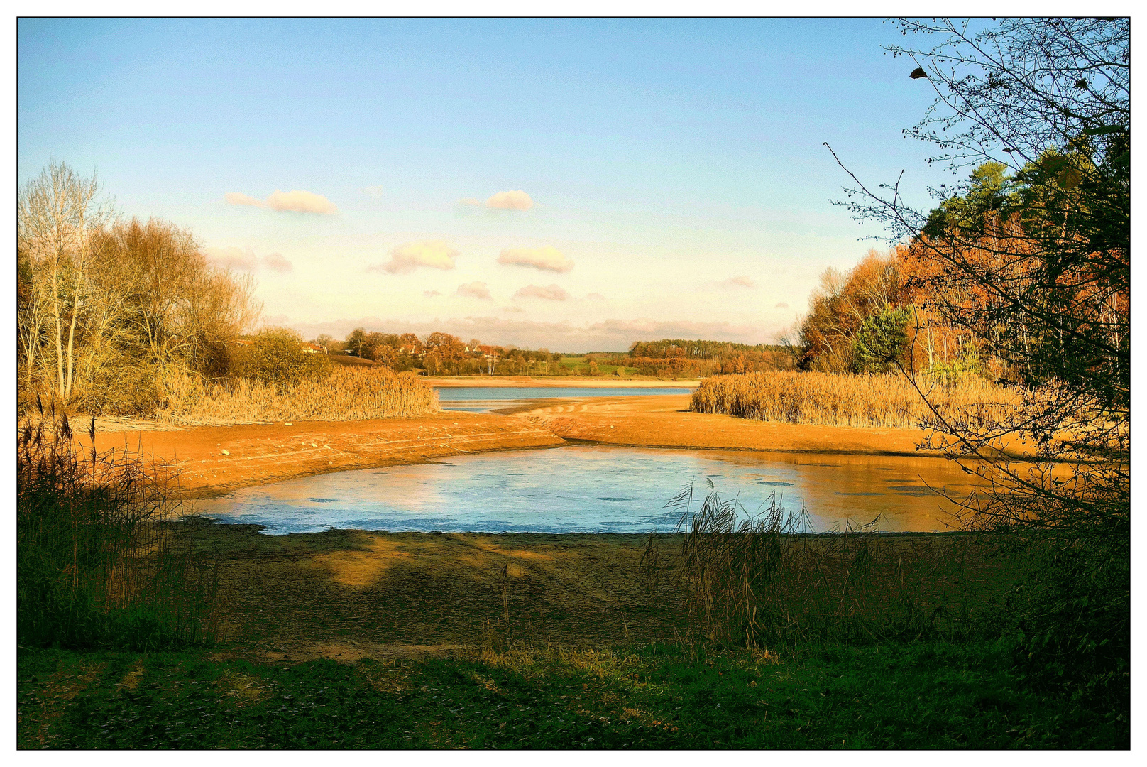 Eisschicht auf dem See