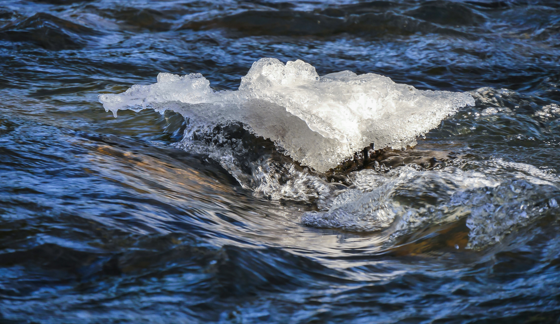 Eisscholle auf der Lieser..