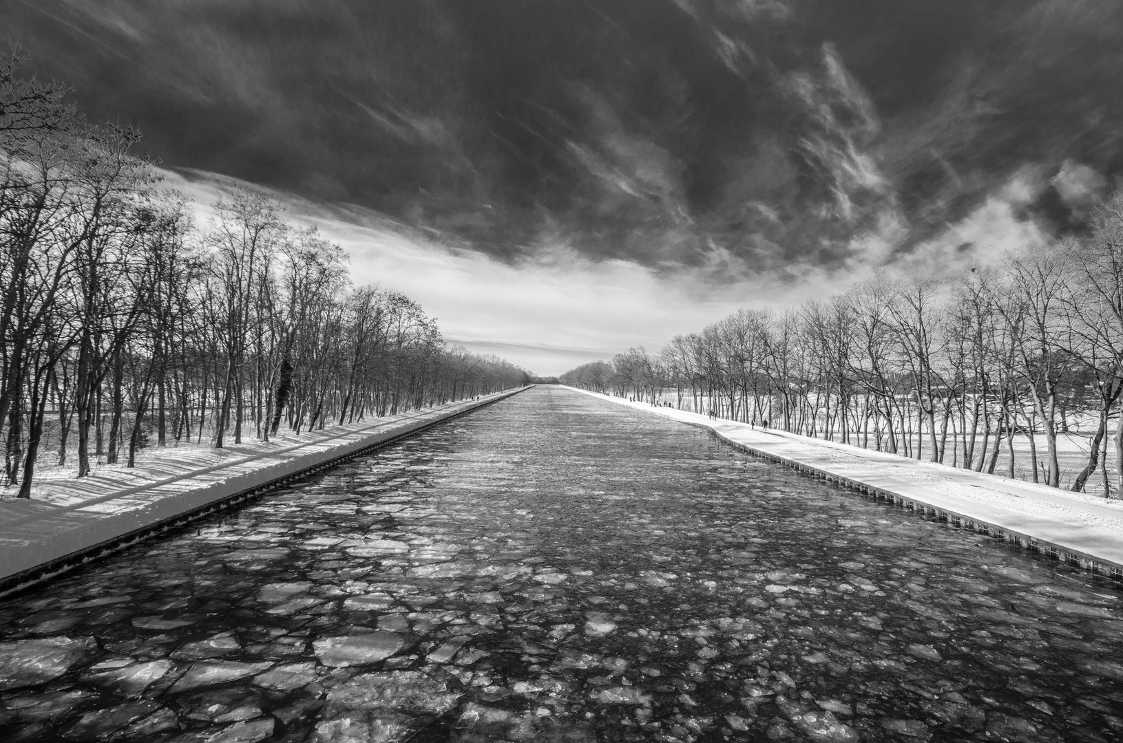 Eisschollen auf dem Mittellandkanal