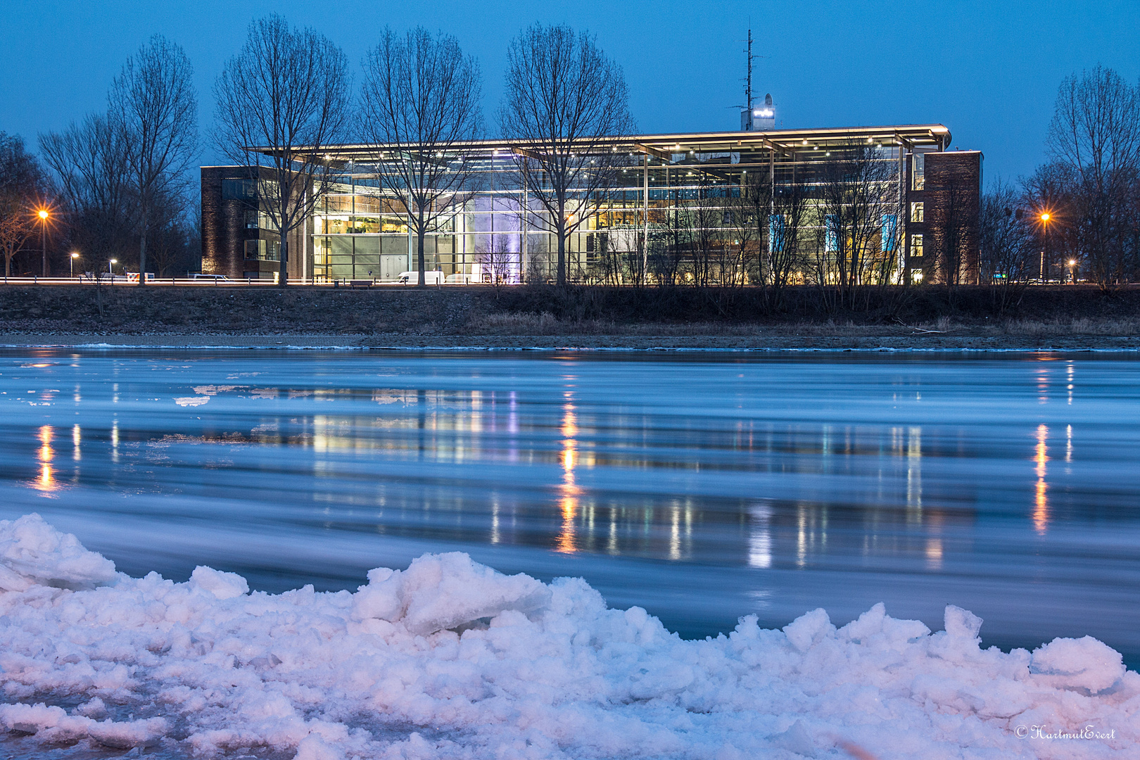 Eisschollen auf der Elbe 