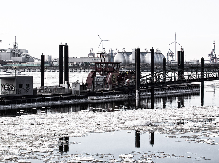 Eisschollen im Hafen...