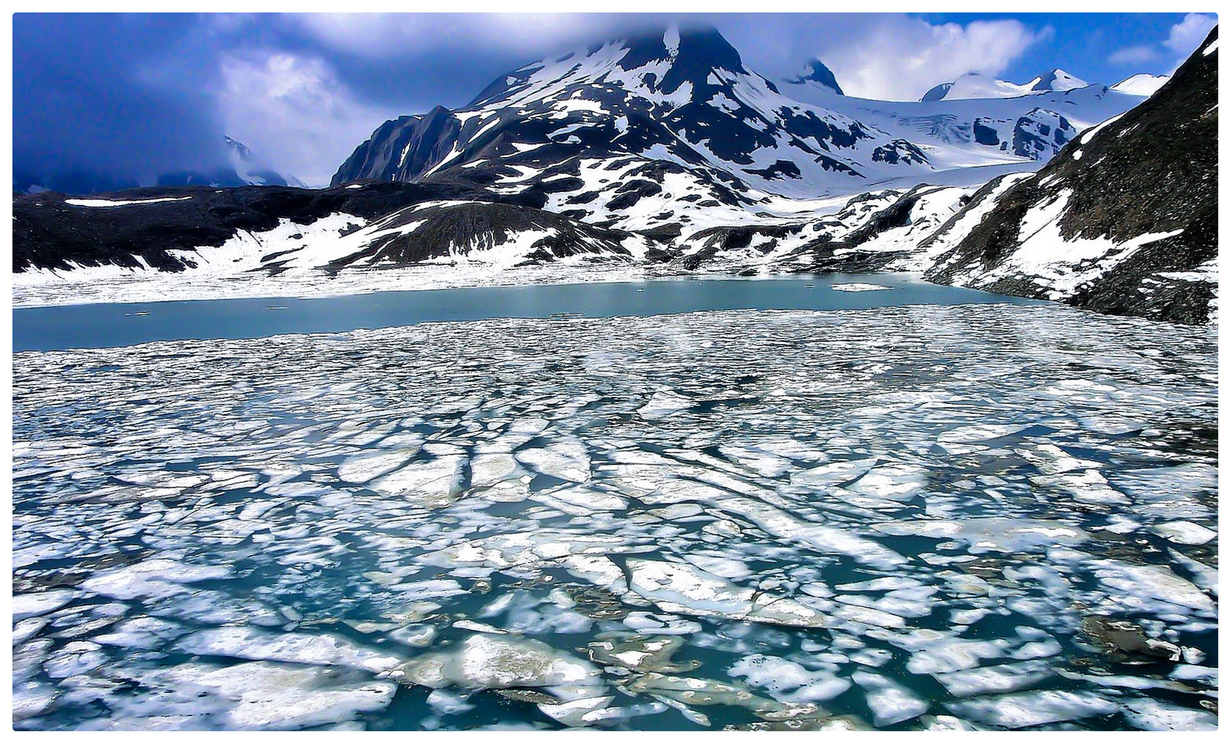 Eisschollen im Hochsommer