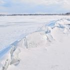 Eisschollen und Schneeverwehungen 