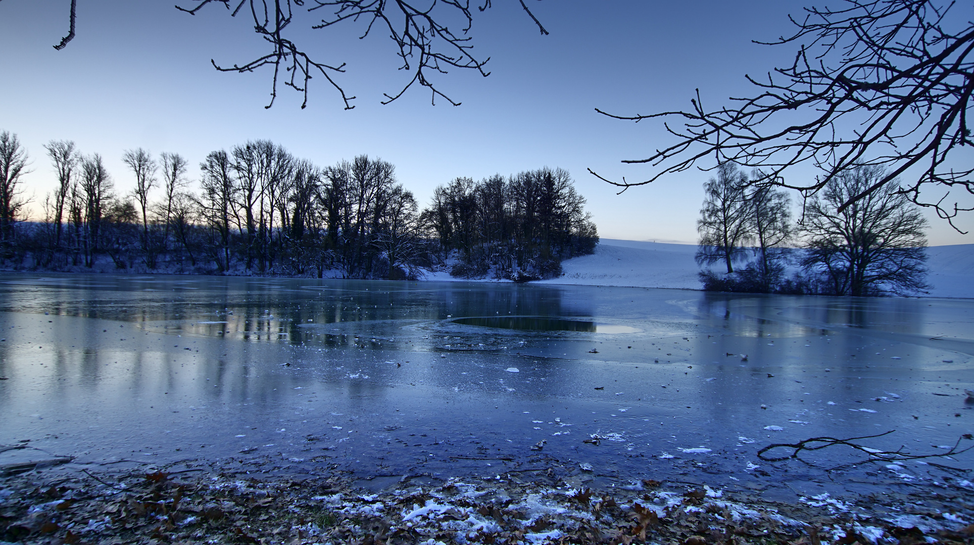 Eisspiegel - nicht Wasserspiegel