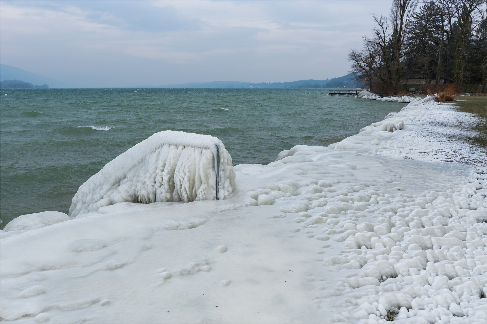 Eisufer am Bielersee