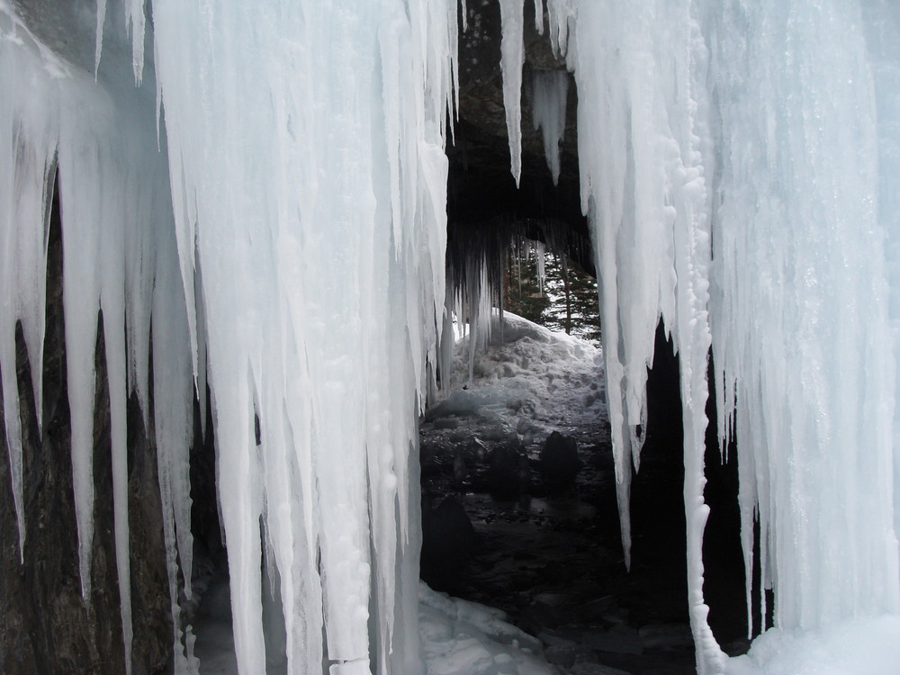 Eiswelt in der Twingischlucht ( Grengiols/Binntal)