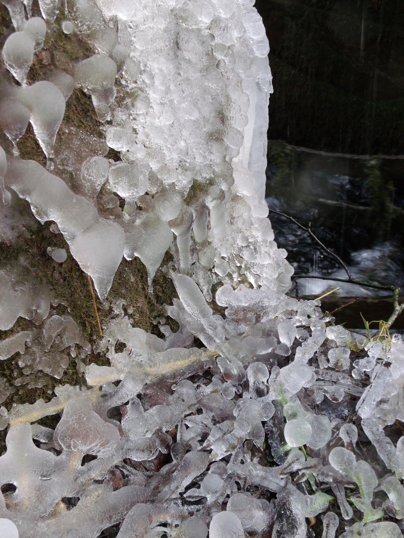 Eiswelten am Mühlrad