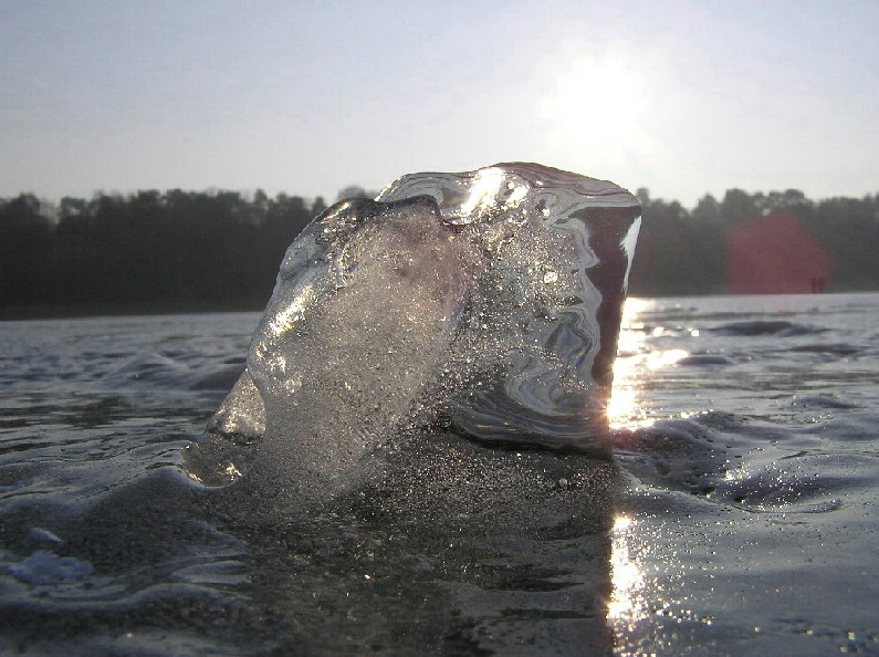 Eiswürfel auf der Müritz