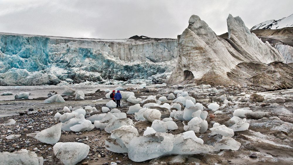 EISWÜRFELEI am 14. Juli-Gletscher