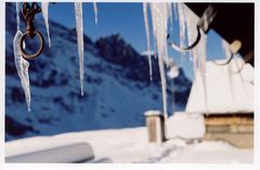 Eiszapfen am Haus