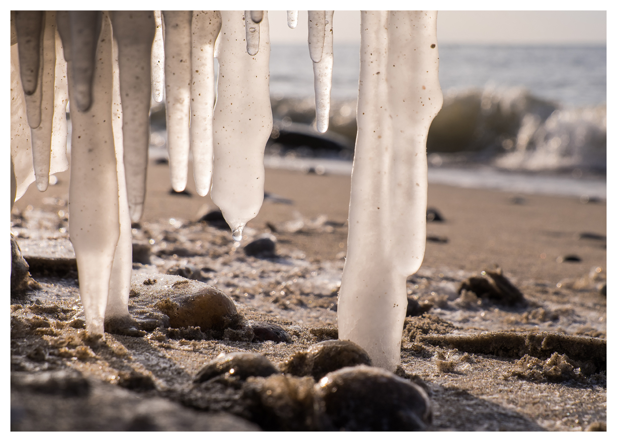 Eiszapfen am Strand