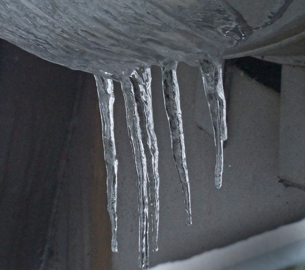 Eiszapfen am Wagon