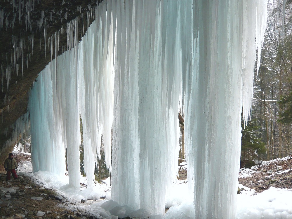 Eiszapfenvorhang im Allgäu