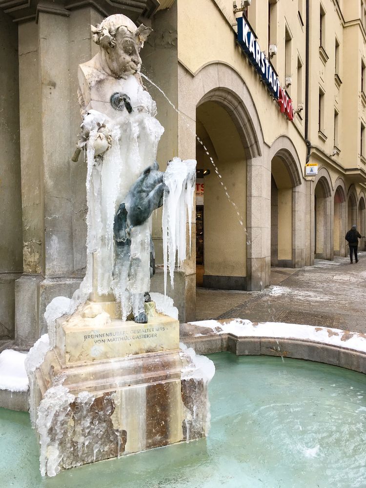 "Eiszeit am Stachus"