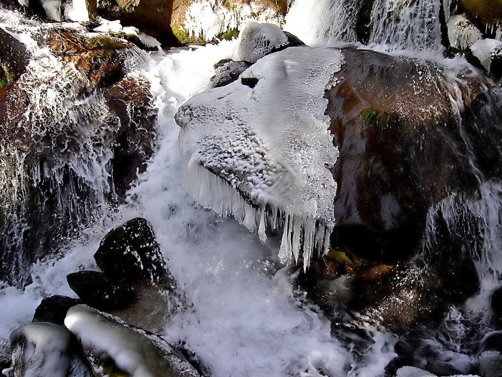 Eiszeit an den Myrafällen