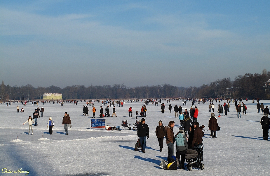 Eiszeit,- .... auf dem "Heiligen See" in Potsdam.