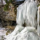 Eiszeit beim Wasserfall ...