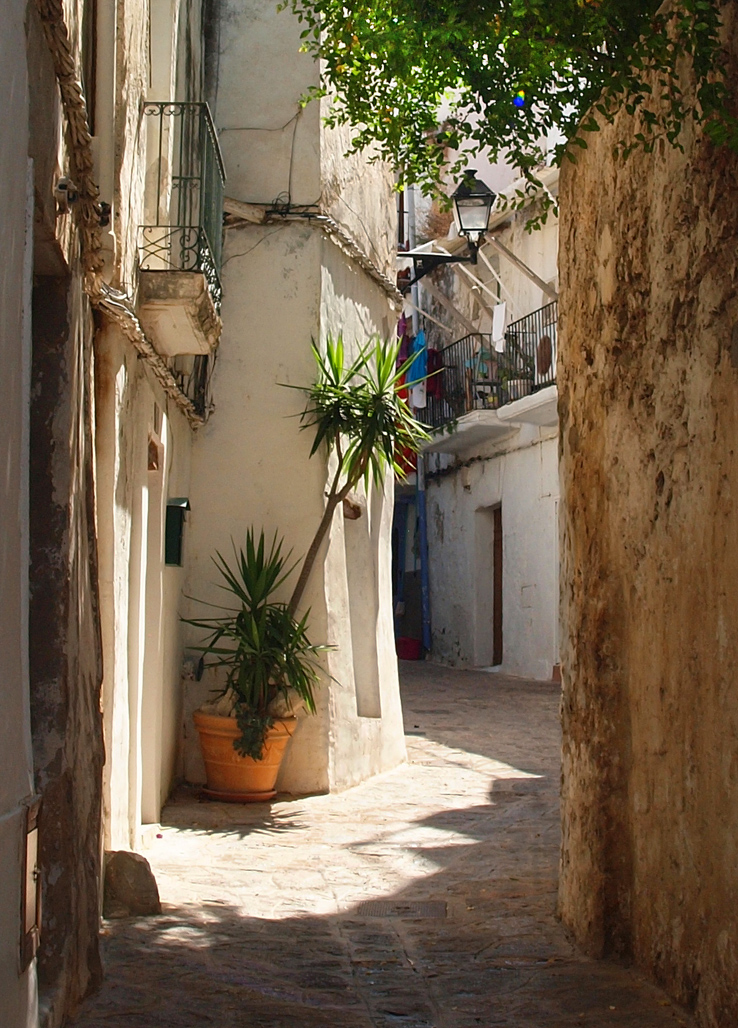 Eivissa, durch die Gassen der Altstadt.