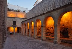 Eivissa / Ibiza : Innenhof hinter dem Portal de ses Taules